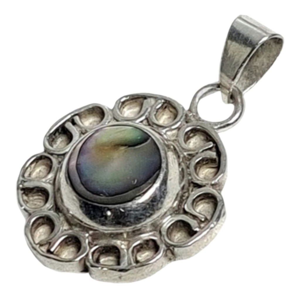 Elegant Sterling Silver Pendant with Abalone Stone - Picture 3 of 6